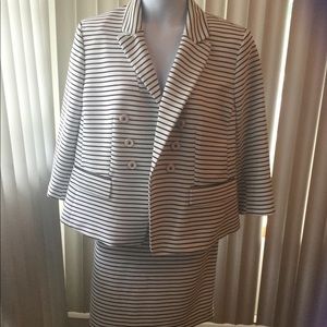 Nipon Boutique Size 16w 2 piece suit